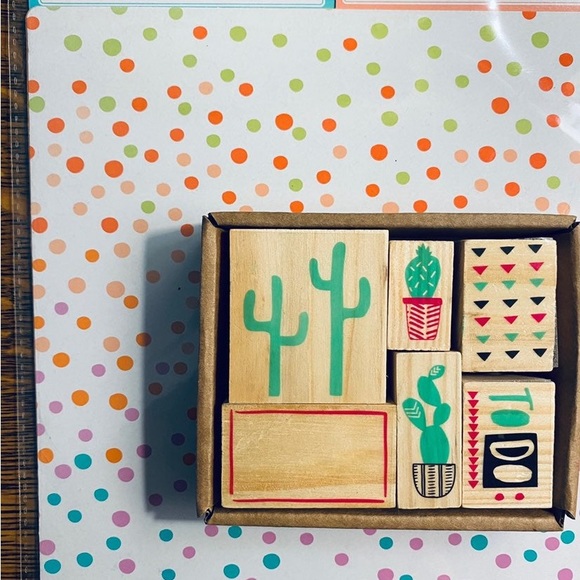 Cactus Stamp & File Folder Bundle - Picture 2 of 8